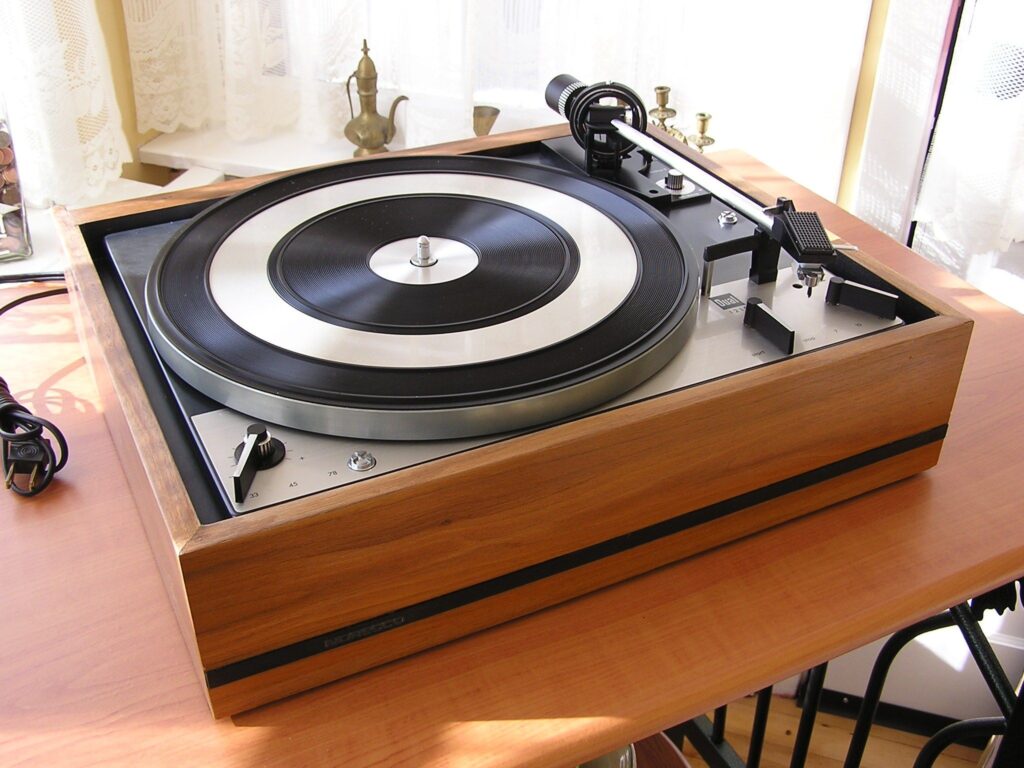 Top 15 Best Dual Turntable: The Most Desirable Instrument 32 Dual Turntable