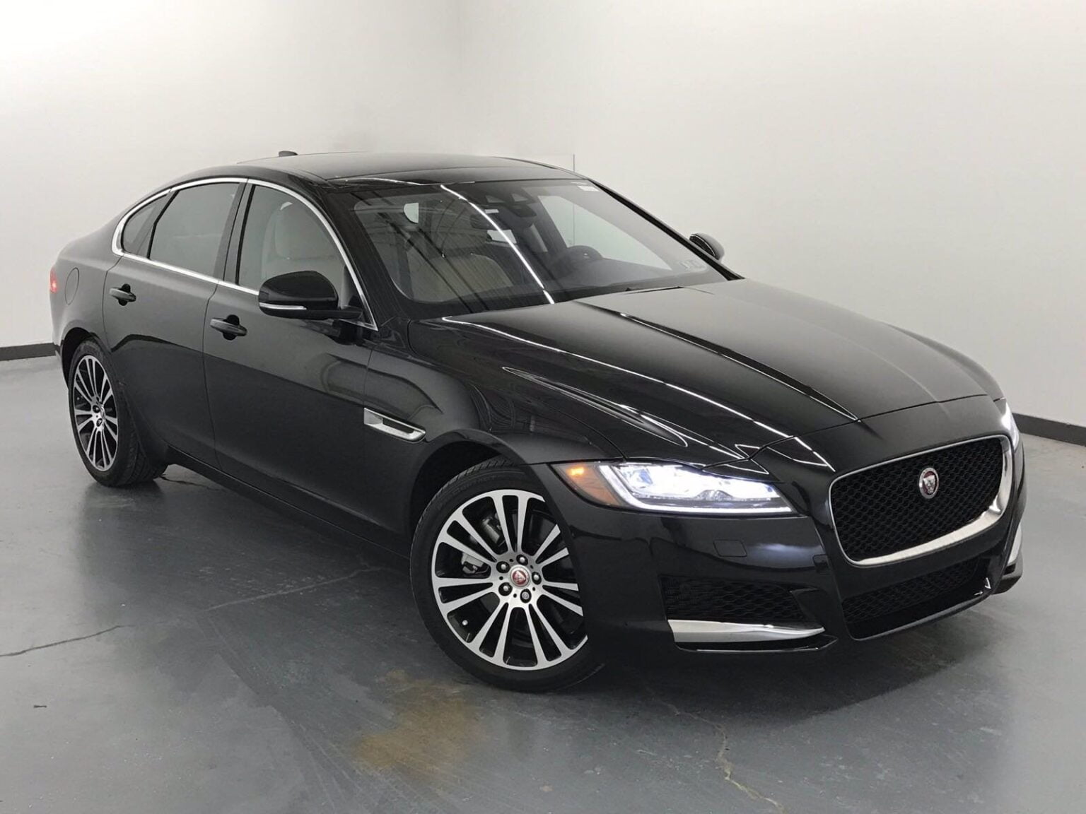 Top 15 Best Trunk Hatch Auto Latch Reviews 2023