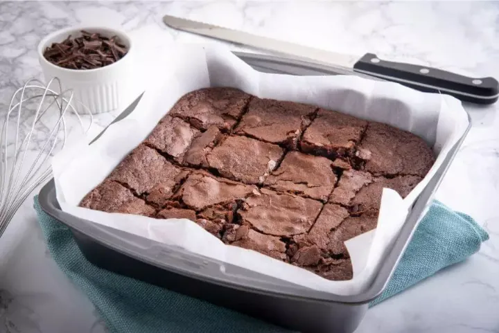 how to get brownies out of pan