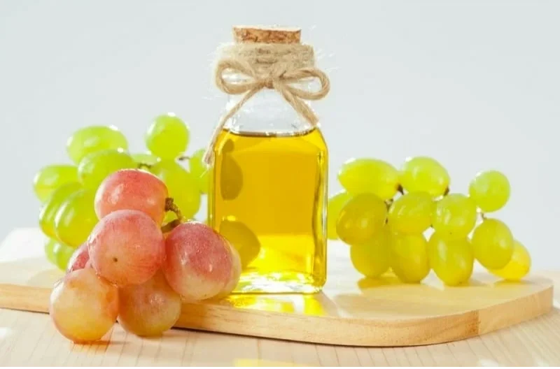grapeseed oil for seasoning cast iron