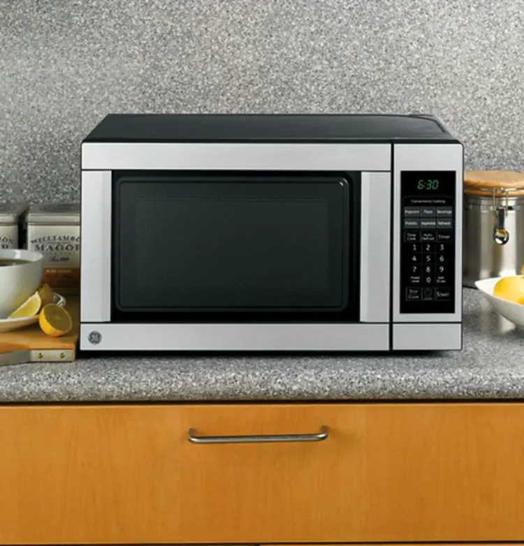 How Much Power Does A Microwave Use