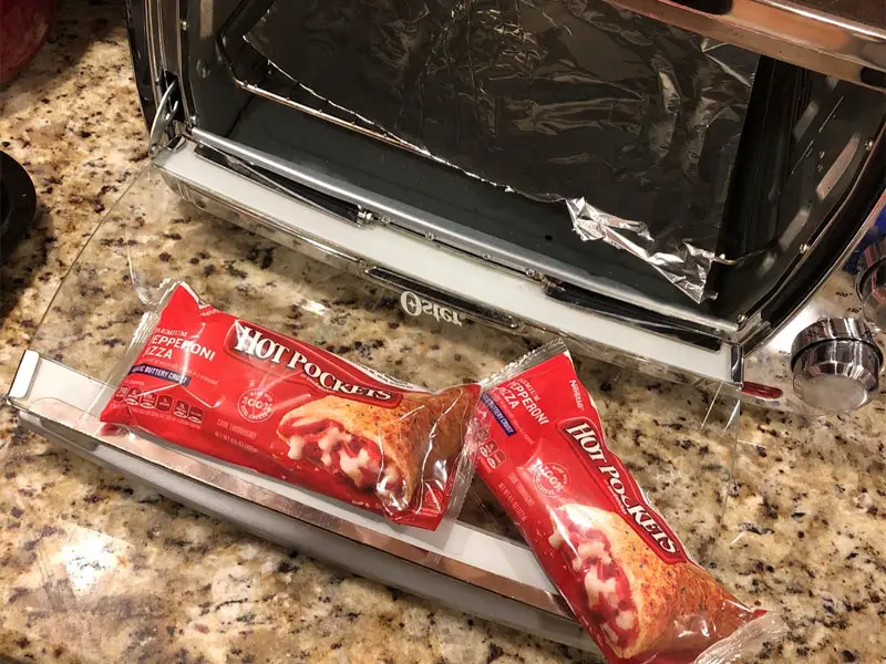 how long to cook a hot pocket in the microwave