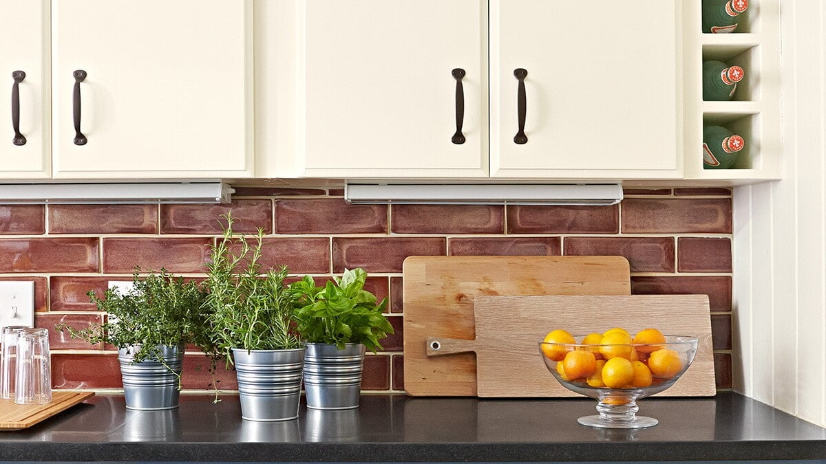 Top 5 Best China Cabinet Light Bulbs: How To Pick The Best For Your Needs 4 China Cabinet Light Bulbs