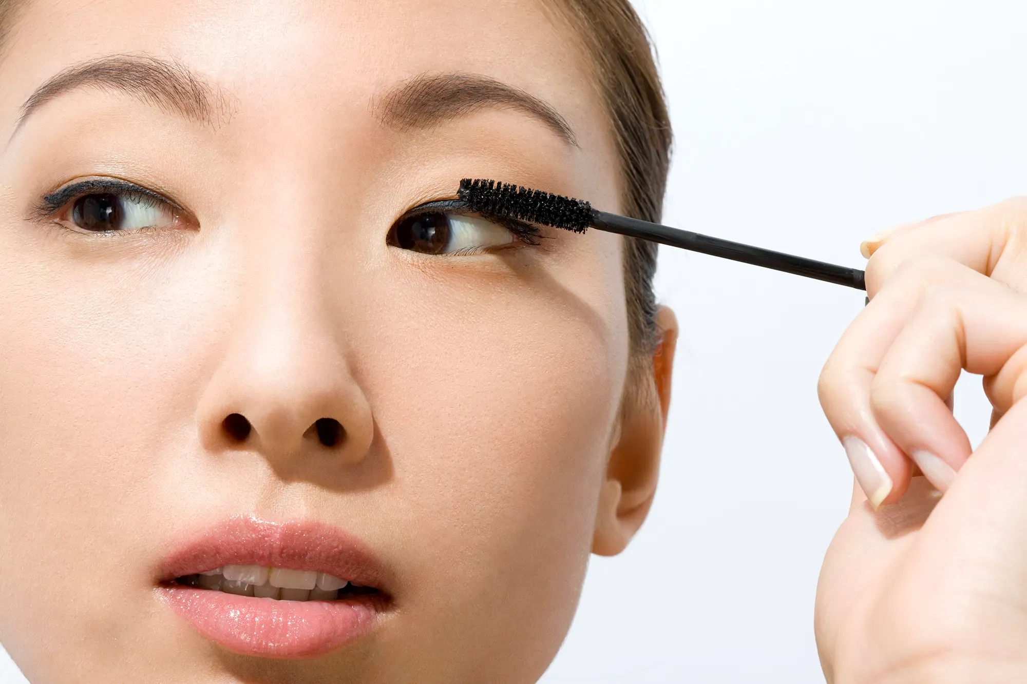 Best Mascara For Asian Eyelashes: The Perfect Option For You 1 Best Mascara For Asian Eyelashes