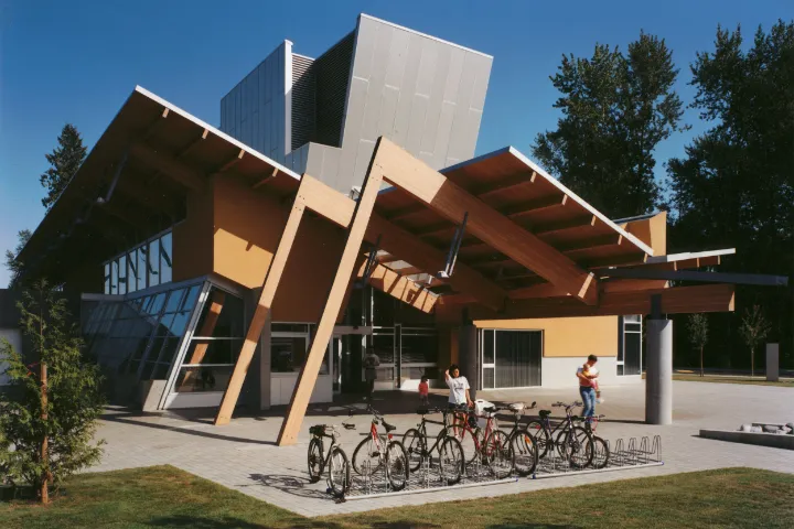 Toward a critical regionalist approach to bike planning 6 Toward a critical regionalist approach to bike planning