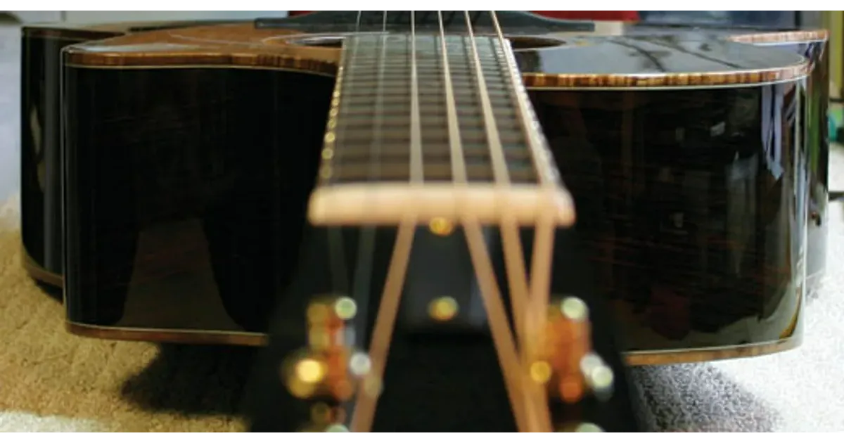 short scale acoustic guitar