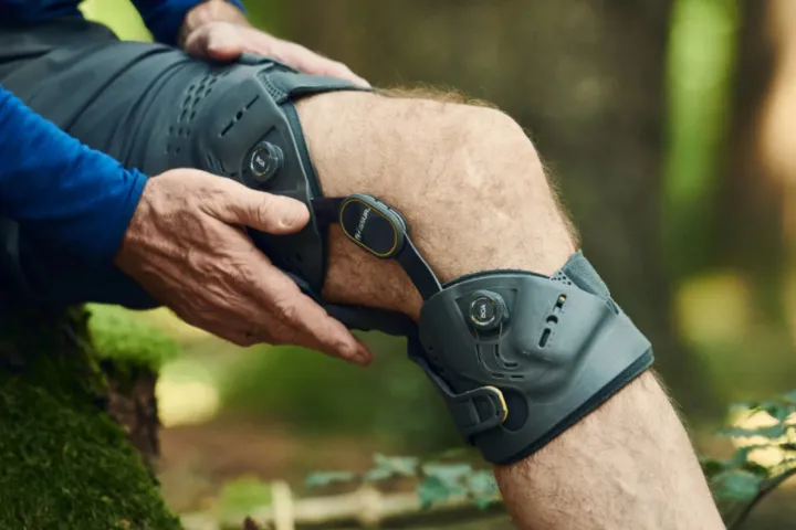 5 Best Unloader Knee Braces (That Really Work) 2 unloader knee brace